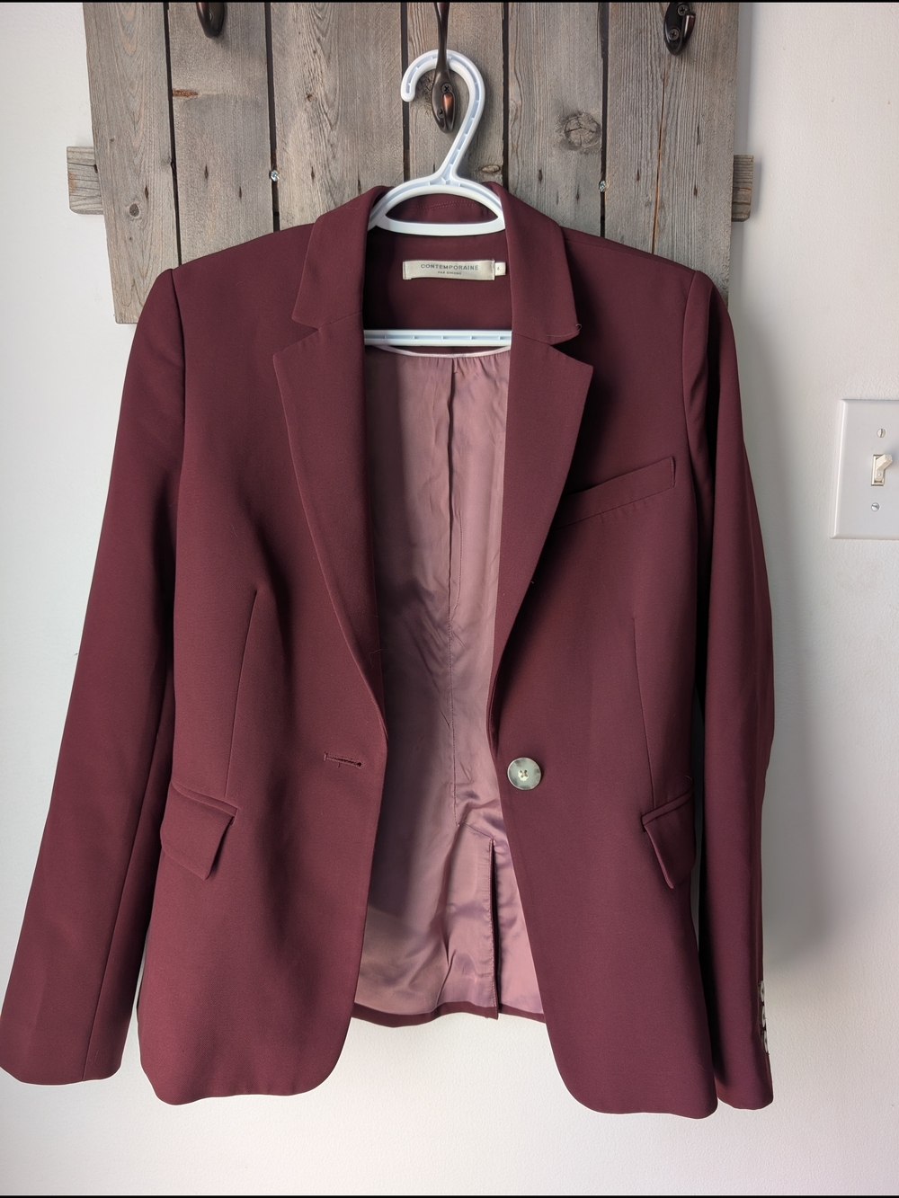Casual Burgundy Single-Button Blazer